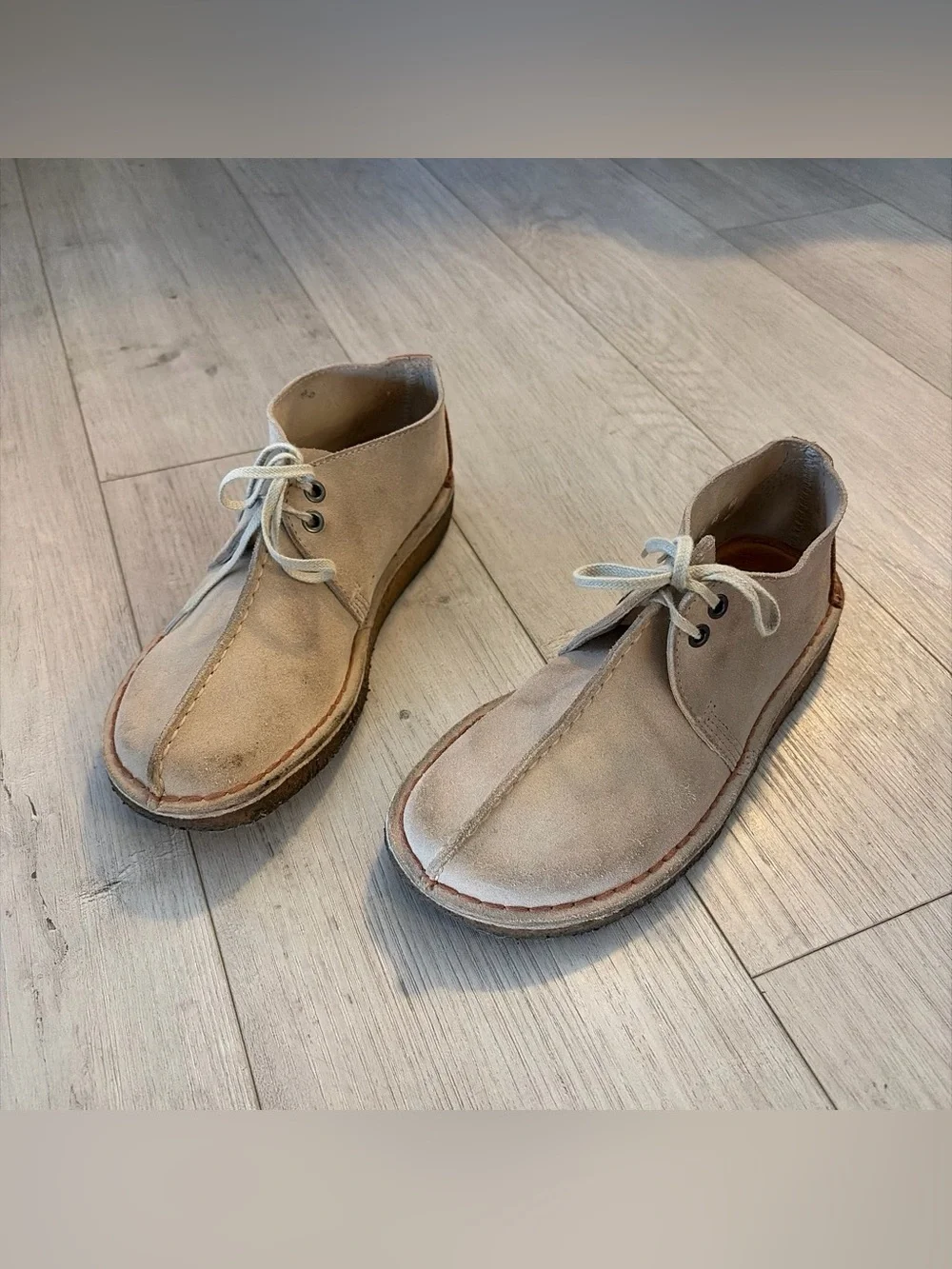 Clarks Originals Desert Trek in light taupe suede